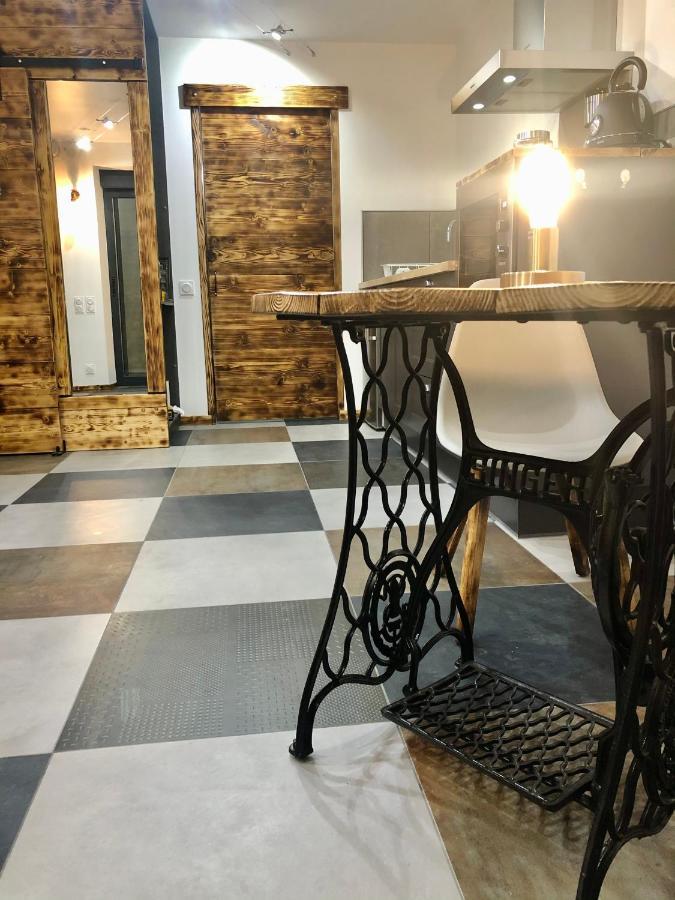 Studio Cocooning Spa, Lit Xxl, Cour Exterieure Le Puy-en-Velay Exterior foto